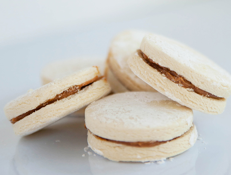 Alfajores - Argentinian Cookies That Melt In Your Mouth!